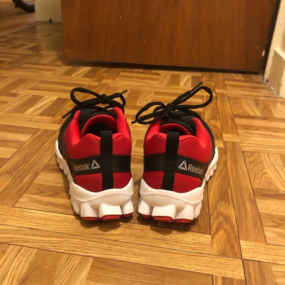 Men Reebok sneakers - Picture 4 of 5